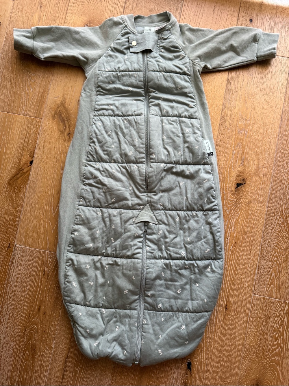 ErgoPouch 3.5 tog Quilted Sleep Sack Romper in Sage Green. Size 8-24mo / 8-14KG
